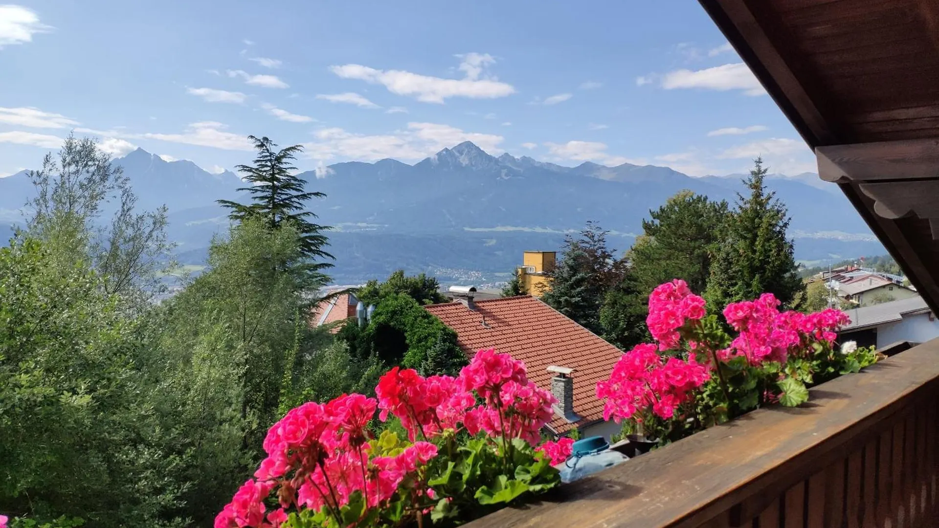 Alpendohle Apartments Innsbruck Austria